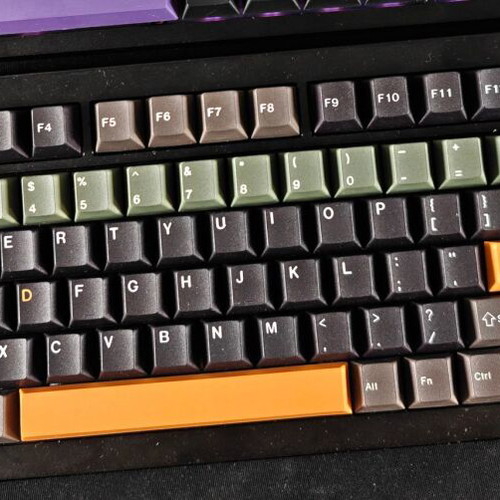 Keychron Q1 Max ANSI keyboard like new with knob
