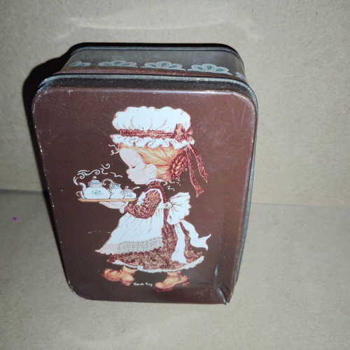Sarah Kay tin box used with wear and dents