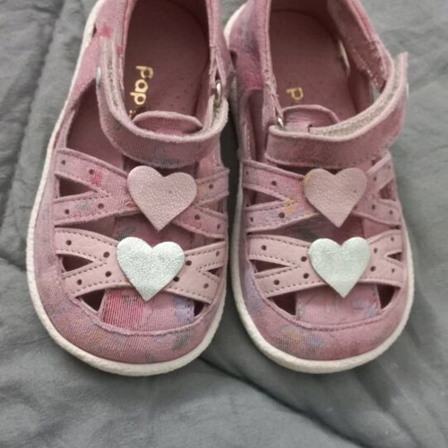 Baby sandal size 20 like new