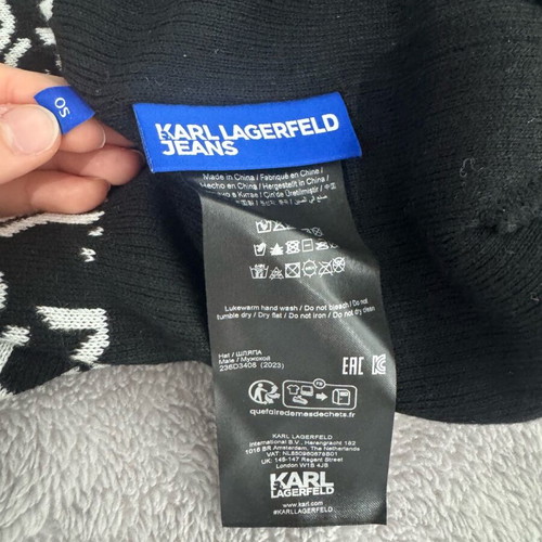 Karl Lagerfeld Jeans Monogram Beanie like new, multicolor