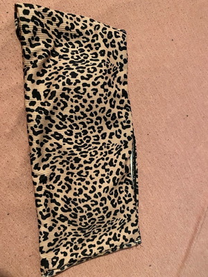Strapless leopard top XS very fashionable and fitted