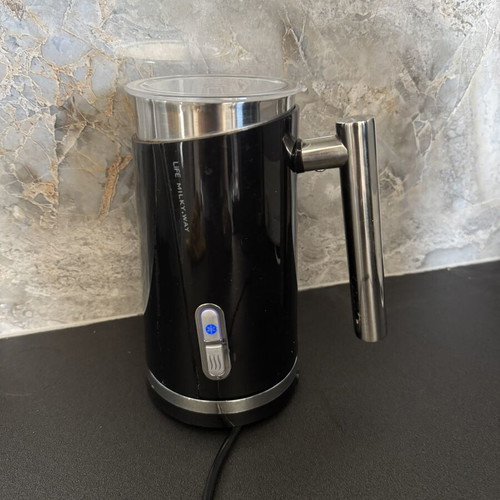 Life Milky Way milk frother for hot and cold milk, nonstick, black with stainless steel
