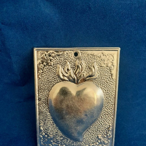 Metal votive new in excellent condition