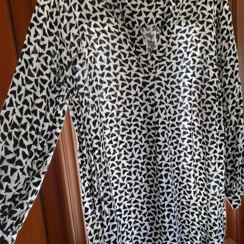 H&M shirt used, size M, black patterned