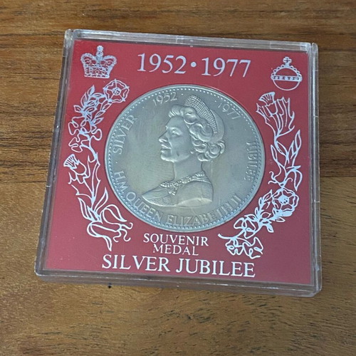 Collectible coin 1977 like new