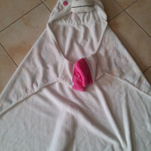 Girls' poncho blanket like new, unicorn