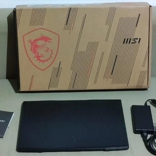 Gaming laptop MSI Katana i7 12th gen 12700H RTX 3050 17.3 144Hz like new