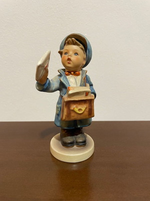 Hummel Goebel Vintage Postman Porcelain Figurine new