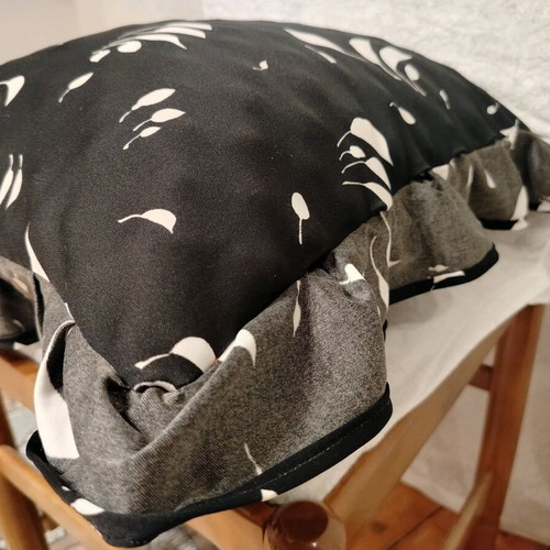Large sofa pillowcases like new, pack of 4, wrinkle-free