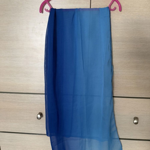 Scarf like new, blue