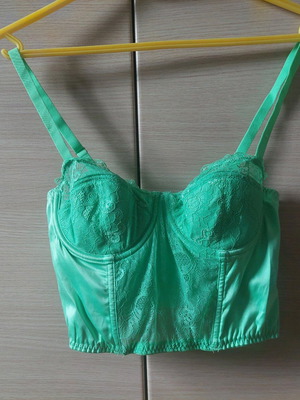 Light green bra bustier with lace and transparency like new