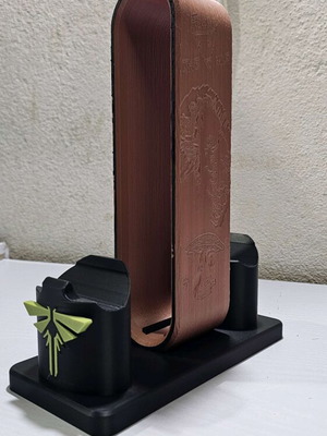 Headphone and Controller Stand inspired by The Last of Us 2