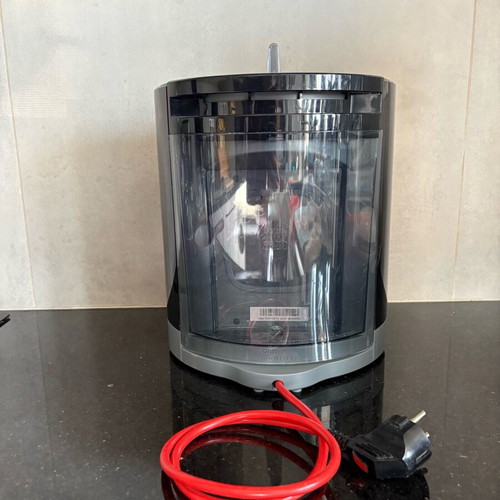 Krups Dolce Gusto Oblo coffee maker like new with metal capsule holder