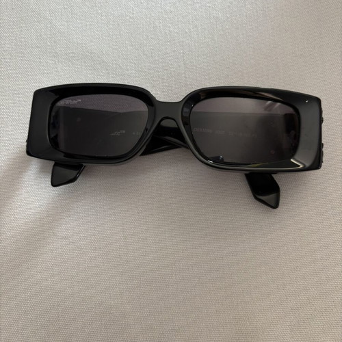 Off White sunglasses with unique design, original
