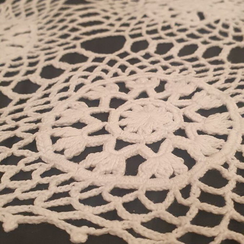 Handmade knitted table runner used, 75x42 cm, diamond pattern