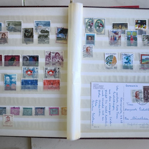 Italian Stamp Collection in 16-Page A4 Album like new