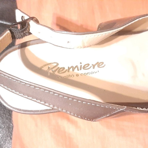 Premiere gray slingback pumps size 40 like new
