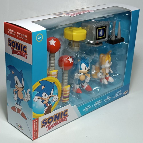 Sonic The Hedgehog & Tails diorama set new