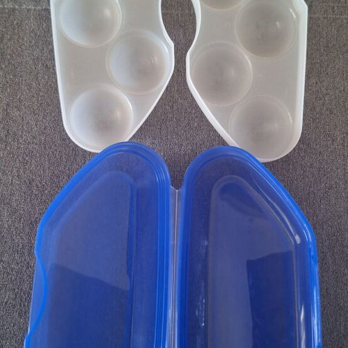 Tupperware egg holder 6 slots like new