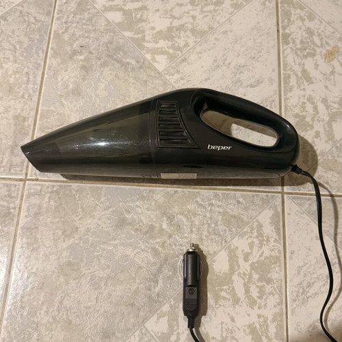Car vacuum cleaner like new, 70W 12V with 3m cable