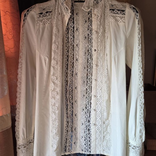 Ra-er Shirt M like new, white, cotton blend