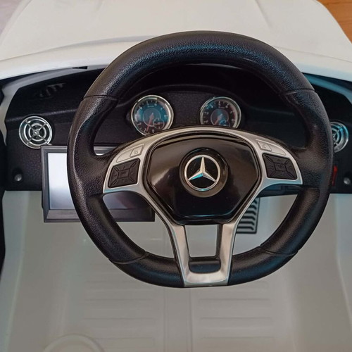 Mercedes electric ride-on car like new