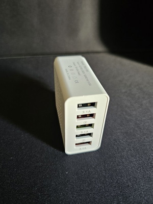 Charger with 5 charging ports
