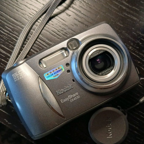 Kodak EasyShare DX4530 camera like new, 5 megapixel