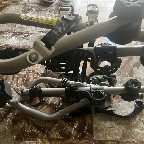 Car trunk rack for 3 bicycles, like new, up to 45kg