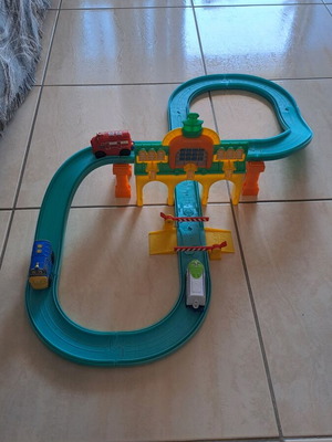 Chuggington All Aboard Starter Set σαν καινούργιο με τρία τρενάκια
