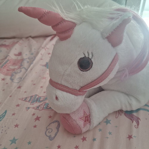 Lica Bella plush unicorn used with music and light