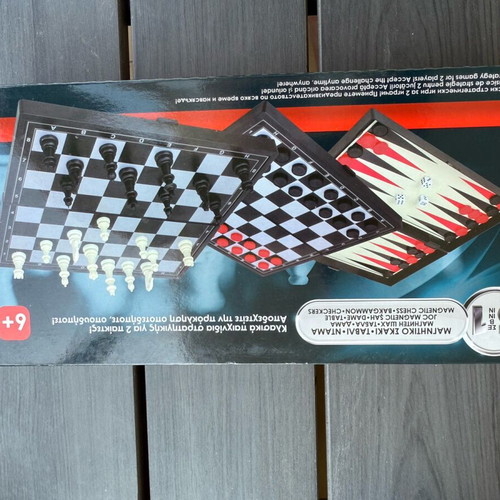 Magnetic chess backgammon and checkers set new