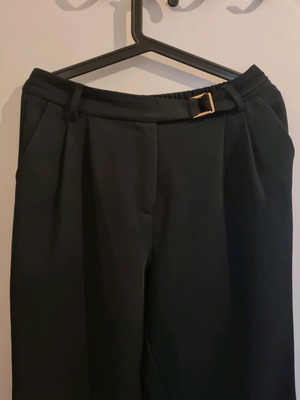 Lynne black pants size L like new