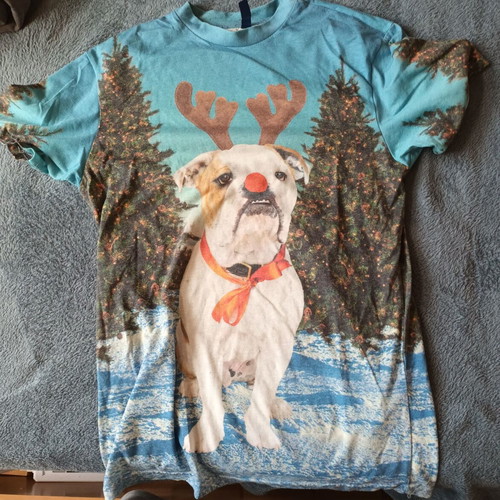 Clothing bundle like new, including sweaters, t-shirts, jackets