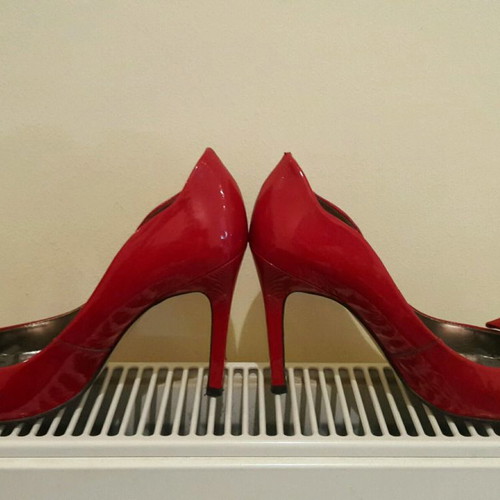 Vicenza shoes used, Italian leather red pumps with suede bow