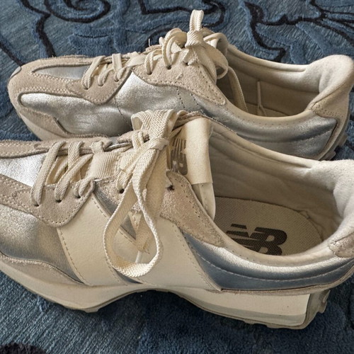 New Balance 327 sneakers like new, silver, size 41