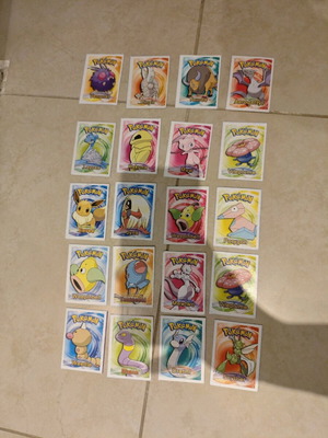 Pokémon cards like new, pack of 20