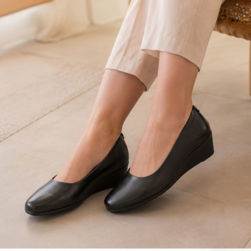 Clarks pumps size 41 new, genuine leather black