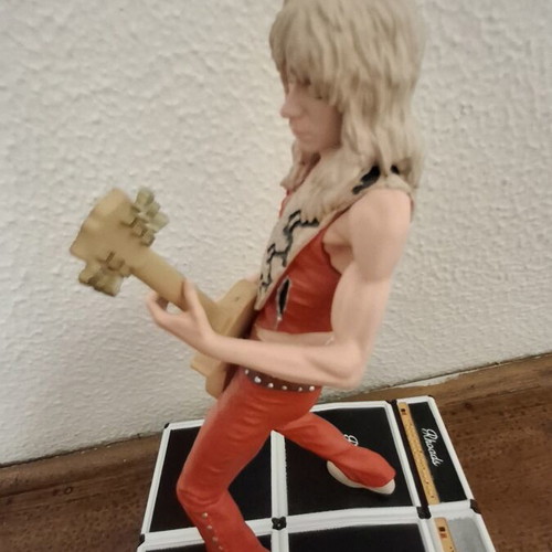 Randy Rhoads KnuckleBonz Limited Edition 1:9 Collectible Figure 1272/3000