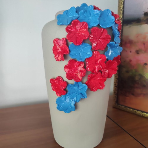 Handmade ceramic vase with 3D floral decoration