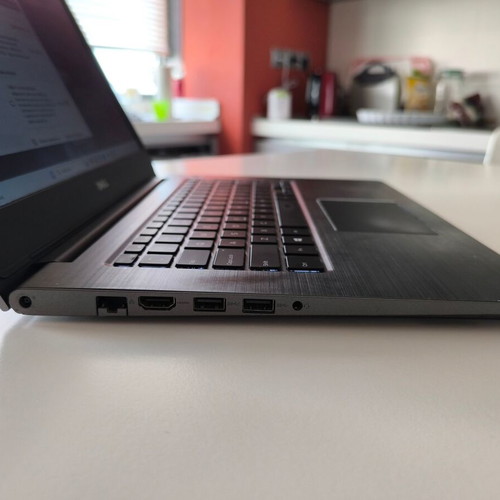 Dell Vostro P75G laptop used, i5, 16GB RAM, 256GB SSD, 14" screen