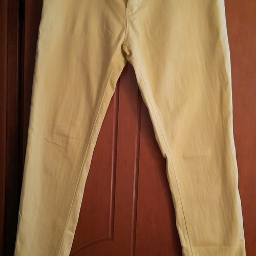 Bershka yellow denim pants like new, size 40