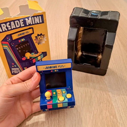 Retro Legami Arcade Mini console like new