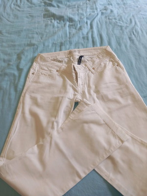 Guess white pants like new, slim fit, size S