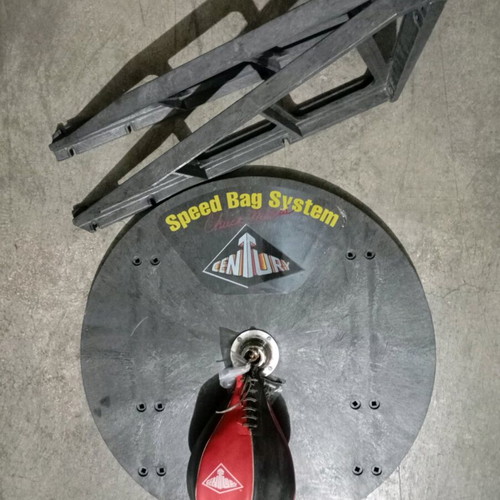 Century Speed Bag System Chuck Norris used 1996, pear with wall mount