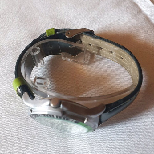 Certus junior children's watch used with broken glass, black and green