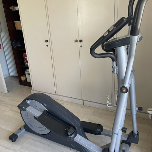 York X750 elliptical machine used with twelve programs