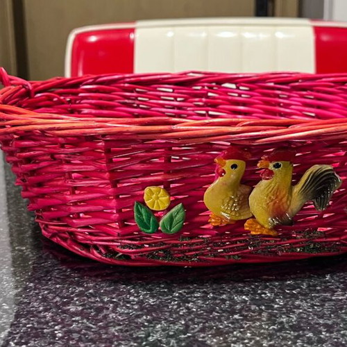 Basket with chickens like new