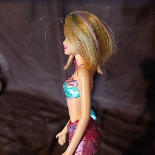 Barbie Merliah Mermaid Tale 2 2011 used with light-up mermaid gift