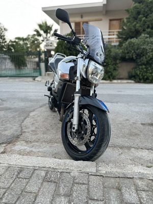 Suzuki GSR 600 μηχανή μεταχειρισμένη, με έξτρα tank bag